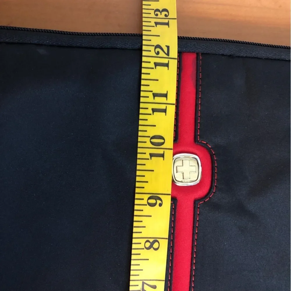 SwissGear Maya Black Red Computer 13.3